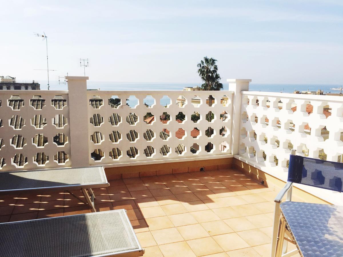 Hotel Ines Вараце Екстериор снимка
